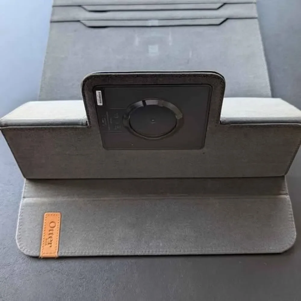 Black Otter Box Tablet Folio Case